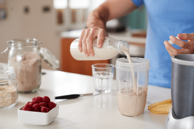 Manter uma alimentação variada é importante para equilibrar a oferta de proteínas, fibras e outros nutrientes (Imagem: Monkey Business Images | Shutterstock) - (crédito: EdiCase) Manter uma alimentação variada é importante para equilibrar a oferta de proteínas, fibras e outros nutrientes (Imagem: Monkey Business Images | Shutterstock) - (crédito: EdiCase)