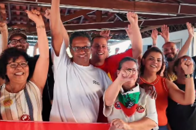 Hertez durante primeiro dia de campanha neste domingo (16/8)