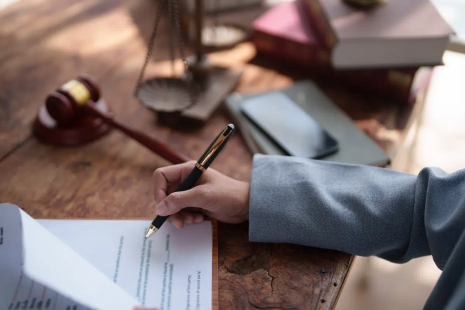 Muitos conflitos judiciais surgem em relações simples do cotidiano (Imagem: Nin2530 | Shutterstock) - (crédito: EdiCase) Muitos conflitos judiciais surgem em relações simples do cotidiano (Imagem: Nin2530 | Shutterstock) - (crédito: EdiCase)