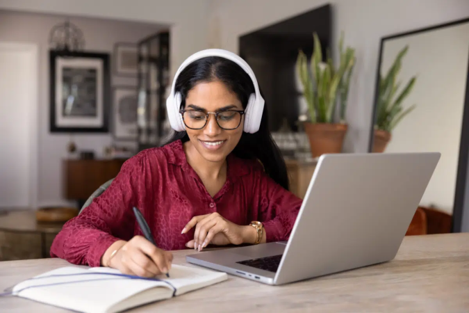 Analisar erros, controlar o tempo e reproduzir as condições do exame estão entre as estratégias para aproveitar melhor os simulados (Imagem: fizkes | Shutterstock) - (crédito: EdiCase) Analisar erros, controlar o tempo e reproduzir as condições do exame estão entre as estratégias para aproveitar melhor os simulados (Imagem: fizkes | Shutterstock) - (crédito: EdiCase)
