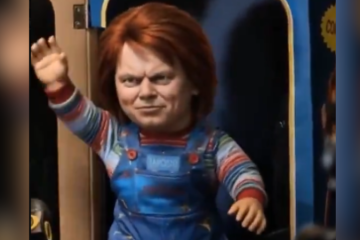 O tribunal considerou que a publicação, satírica, estava protegida pela liberdade de expressão. O conteúdo coloca Tarcísio como o 'boneco Chucky de Bolsonaro' -  (crédito: Reprodução/Redes Sociais)