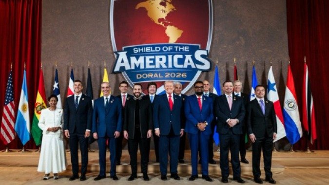 Líderes de nações americanas formalizam a aliança militar "Escudo das Américas" durante a cúpula em Doral, Flórida - (crédito: Divulgação/White House) Líderes de nações americanas formalizam a aliança militar "Escudo das Américas" durante a cúpula em Doral, Flórida - (crédito: Divulgação/White House)