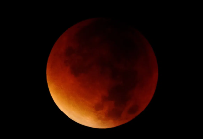O eclipse lunar em Peixes favorecerá a limpeza material, emocional e espiritual (Imagem: AnastasiiaM | Shutterstock) -  (crédito: EdiCase) -O eclipse lunar em Peixes favorecerá a limpeza material, emocional e espiritual (Imagem: AnastasiiaM | Shutterstock) -  (crédito: EdiCase)