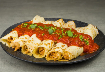 Panqueca de frango desfiado (Imagem: ThiagoSantos | Shutterstock) -  (crédito: EdiCase) -Panqueca de frango desfiado (Imagem: ThiagoSantos | Shutterstock) -  (crédito: EdiCase)