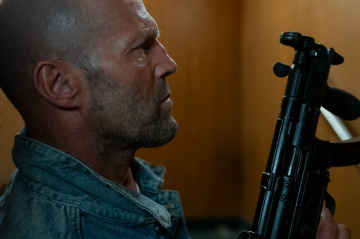 Jason Statham estrela C&oacute;digo: Vingan&ccedil;a, um dos filmes que integram a Semana do Cinema com ingressos promocionais -  (crédito: Divulga&ccedil;&atilde;o)