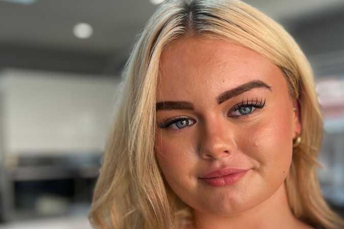 'Tomava morfina para a dor até que os médicos descobriram que eu tinha endometriose aos 13 anos' - (crédito: BBC Geral) 'Tomava morfina para a dor até que os médicos descobriram que eu tinha endometriose aos 13 anos' - (crédito: BBC Geral)