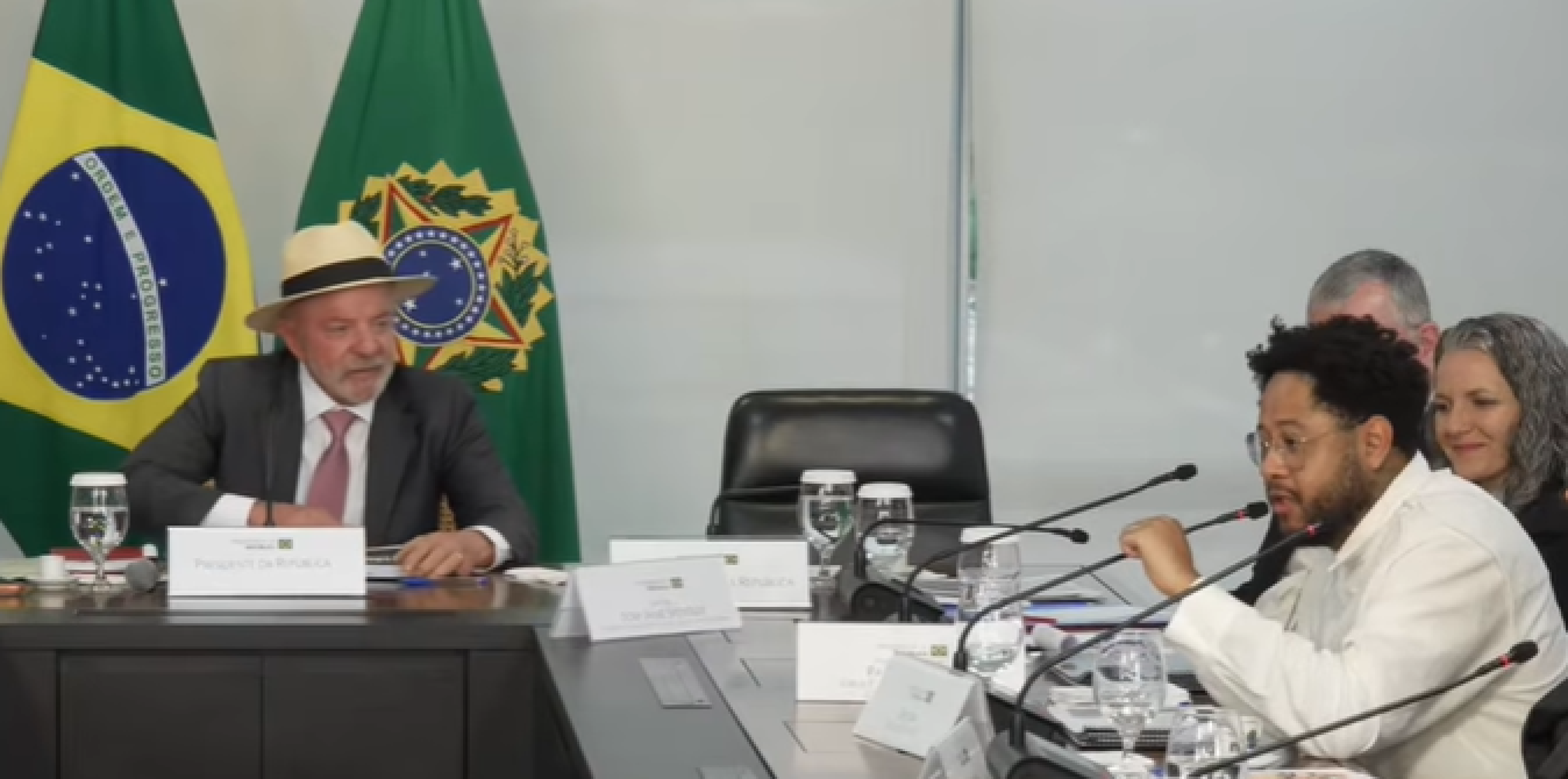 Lula defende fim das bets em reunião com ministros e sociedade civil - QTU Questões do Universo