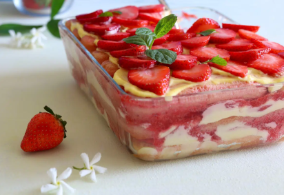 Tiramisù de morango (Imagem: Grazziela | Shutterstock)
 -  (crédito: EdiCase) -Tiramisù de morango (Imagem: Grazziela | Shutterstock)
 -  (crédito: EdiCase)