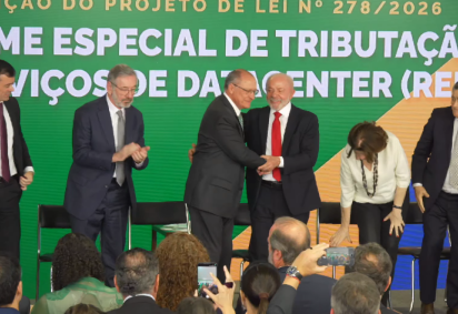 Ministro do Desenvolvimento, Márcio Elias Rosa, disse que o Redata terá o potencial de atrair cadeias produtivas em variadas áreas da economia -  (crédito: Reprodução/Youtube Lula) -Ministro do Desenvolvimento, Márcio Elias Rosa, disse que o Redata terá o potencial de atrair cadeias produtivas em variadas áreas da economia -  (crédito: Reprodução/Youtube Lula)