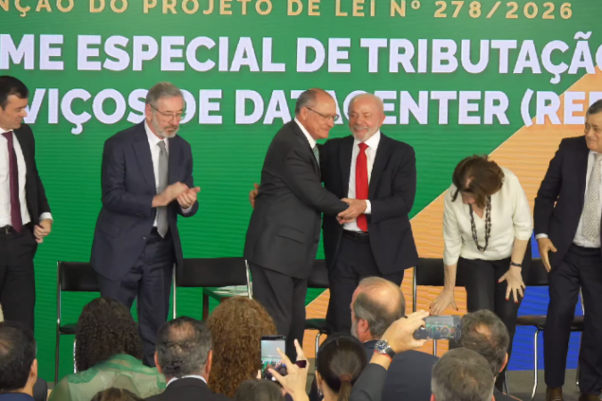 Ministro do Desenvolvimento, Márcio Elias Rosa, disse que o Redata terá o potencial de atrair cadeias produtivas em variadas áreas da economia - (crédito: Reprodução/Youtube Lula) Ministro do Desenvolvimento, Márcio Elias Rosa, disse que o Redata terá o potencial de atrair cadeias produtivas em variadas áreas da economia - (crédito: Reprodução/Youtube Lula)