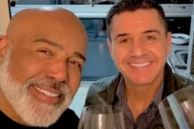 Cantor Rick ao lado de Olívio Beltrão Júnior - (crédito: Reprodução/Redes Sociais) Cantor Rick ao lado de Olívio Beltrão Júnior - (crédito: Reprodução/Redes Sociais)