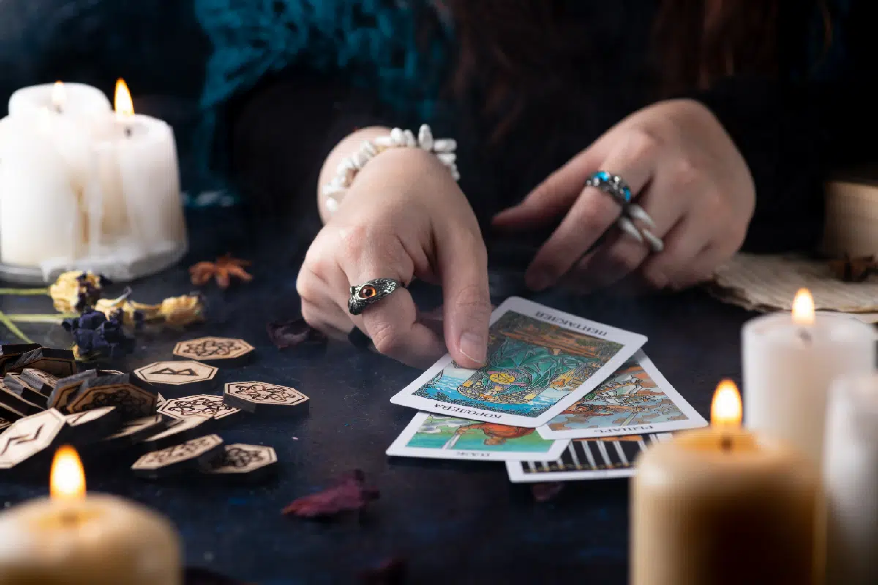 Tarot do dia: previsão para os 12 signos em 22/09/2026