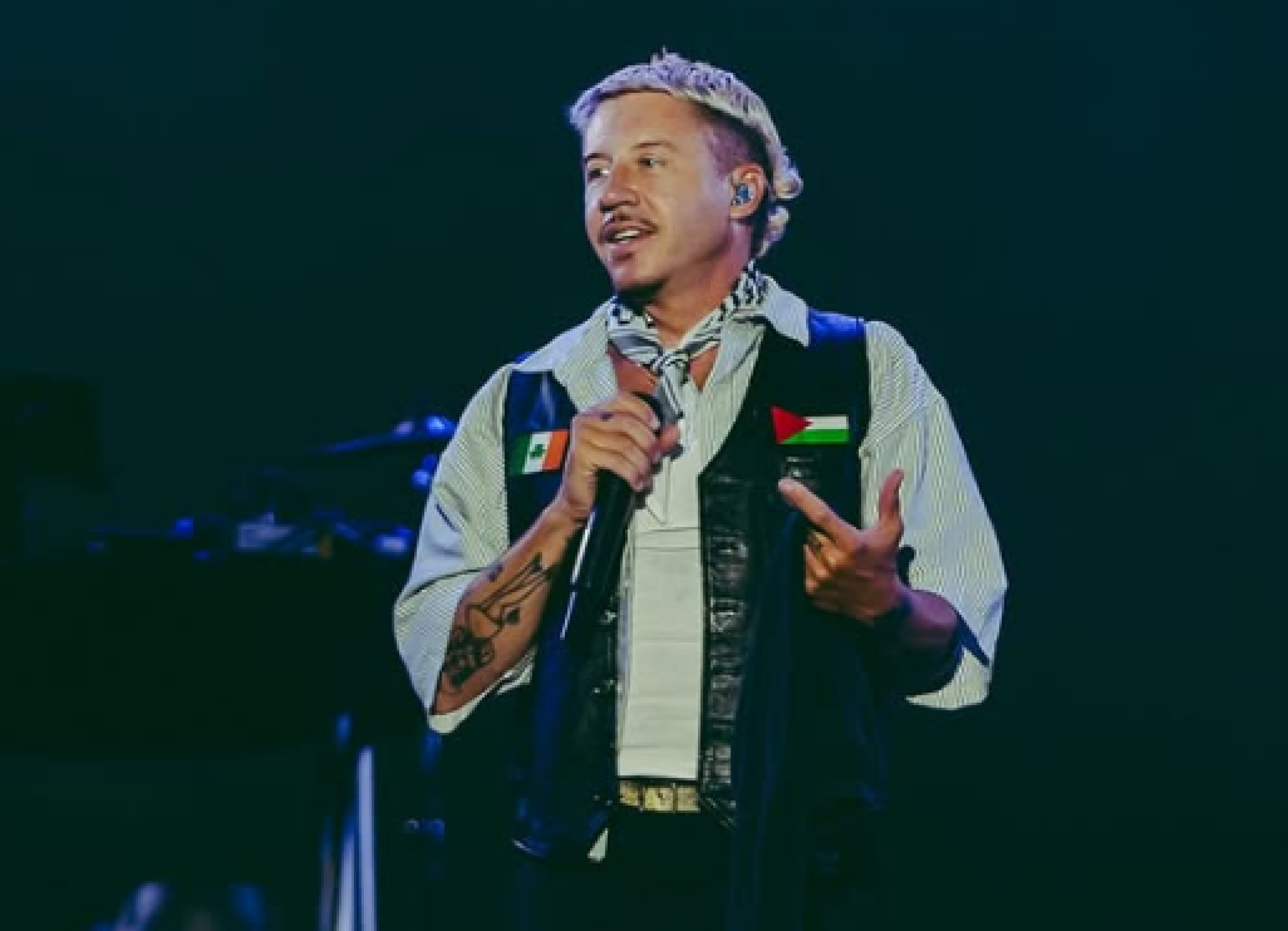 Macklemore anuncia turnê beneficente em apoio a Palestina