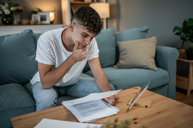 A correção da prova pode revelar pontos que precisam de mais atenção durante os estudos (Imagem: Migma__Agency | Shutterstock) - (crédito: EdiCase) A correção da prova pode revelar pontos que precisam de mais atenção durante os estudos (Imagem: Migma__Agency | Shutterstock) - (crédito: EdiCase)