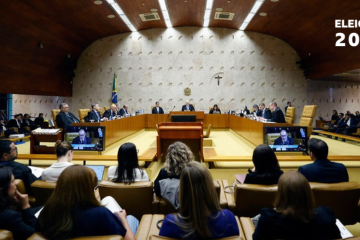 Os ministros André Mendonça e Alexandre de Moraes, do STF -  (crédito: Evaristo Sa / AFP via Getty Images)