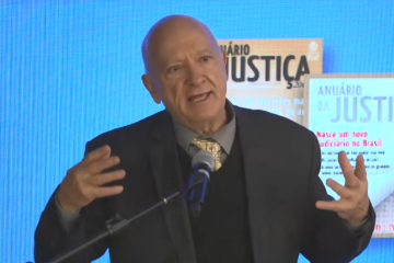 Comunicador teria passado mal durante a tentativa de recuperar um celular que tinha sido roubado durante o crime -  (crédito: Reprodução/Youtube/TV ConJur)