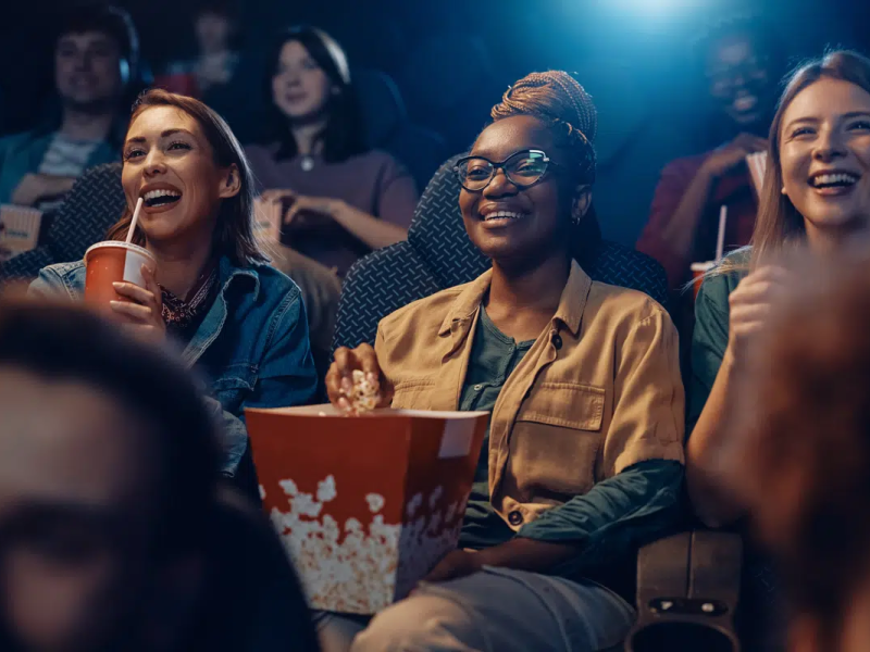 A programação dos cinemas nesta quinta-feira traz estreias nacionais e internacionais (Imagem: Drazen Zigic | Shutterstock) -  (crédito: EdiCase)