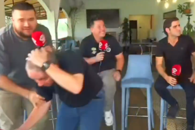 Terremoto interrompe programa esportivo ao vivo no Panamá - (crédito: Reprodução/Redes sociais) Terremoto interrompe programa esportivo ao vivo no Panamá - (crédito: Reprodução/Redes sociais)