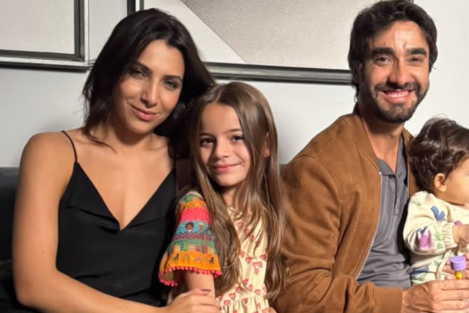 Malu Cantalice entre Rayssa Bratillieri e Gabriel Godoy, que também atuam na segunda temporada de 'Amor da Minha Vida' - (crédito: Malu Cantalice) Malu Cantalice entre Rayssa Bratillieri e Gabriel Godoy, que também atuam na segunda temporada de 'Amor da Minha Vida' - (crédito: Malu Cantalice)