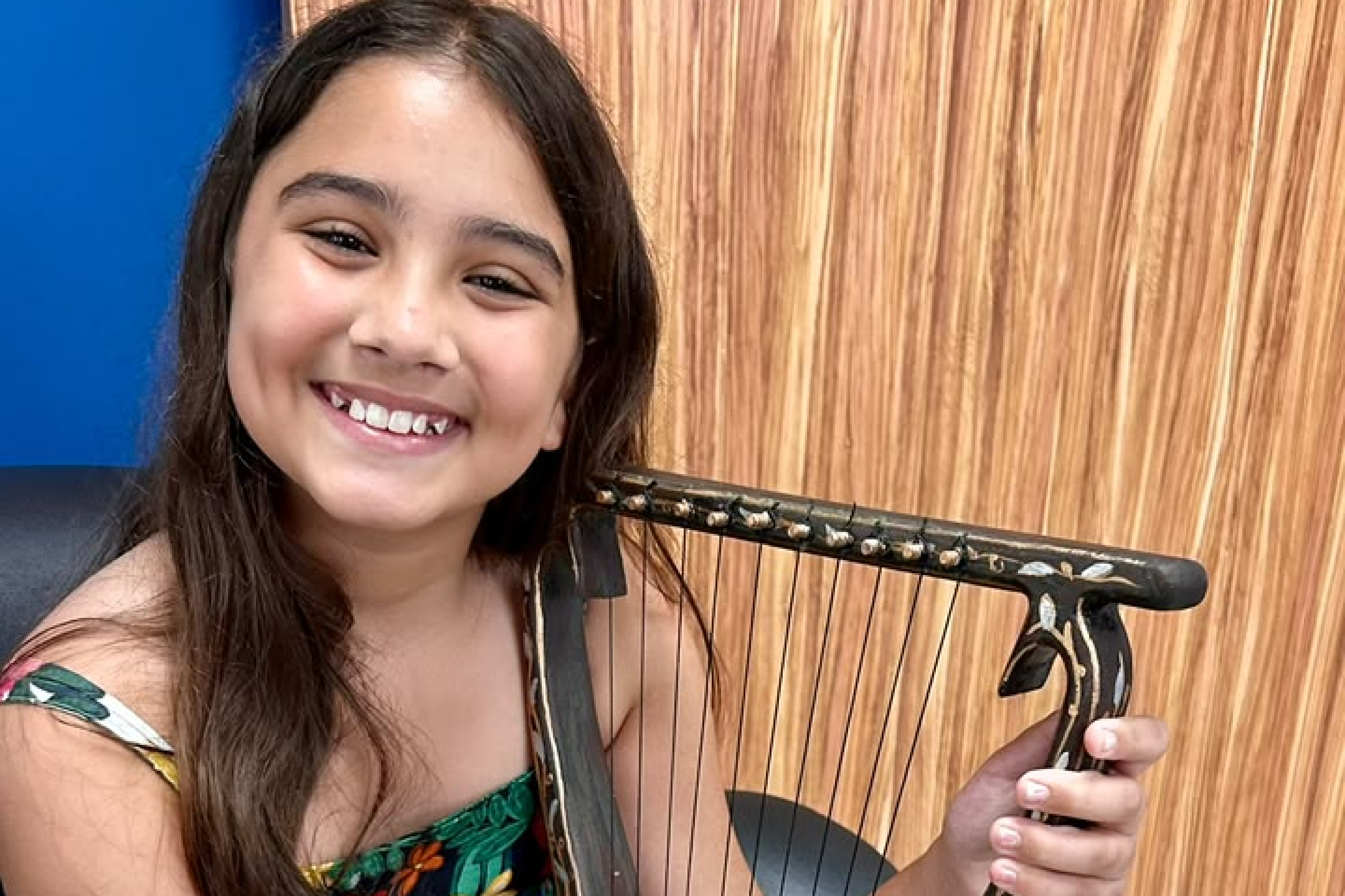 Alice Monteiro se prepara com aulas de harpa para interpretar Tirza em 'Ben Hur'