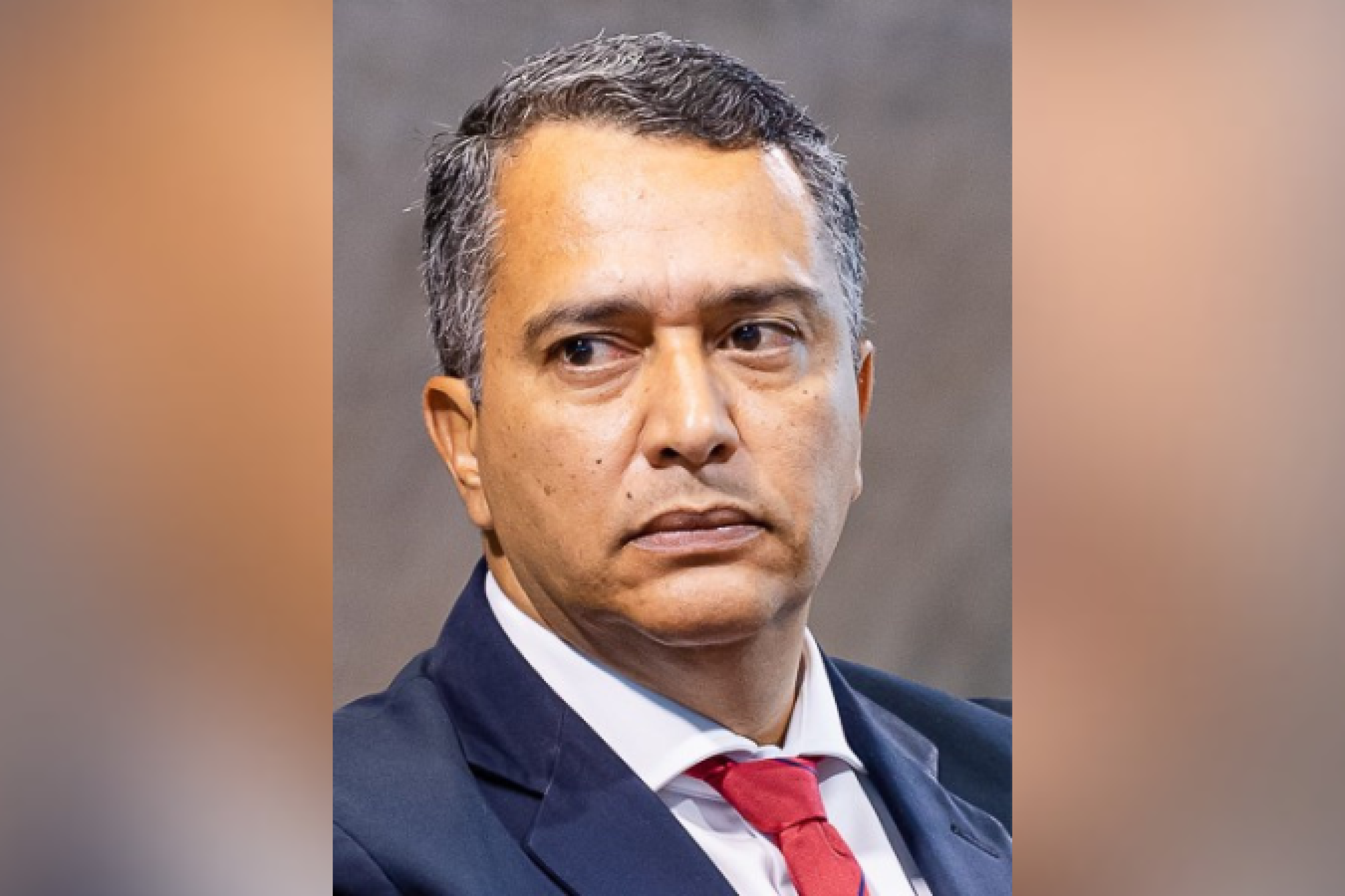 Fim do compartilhamento pode provocar invasão de torres de celular no horizonte das cidades