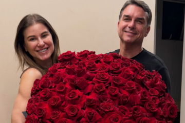 Flávio Bolsonaro prestou uma homanagem a esposa nas redes sociais - (crédito: Reprodução/Instagram/@flaviobolsonaro) Flávio Bolsonaro prestou uma homanagem a esposa nas redes sociais - (crédito: Reprodução/Instagram/@flaviobolsonaro)
